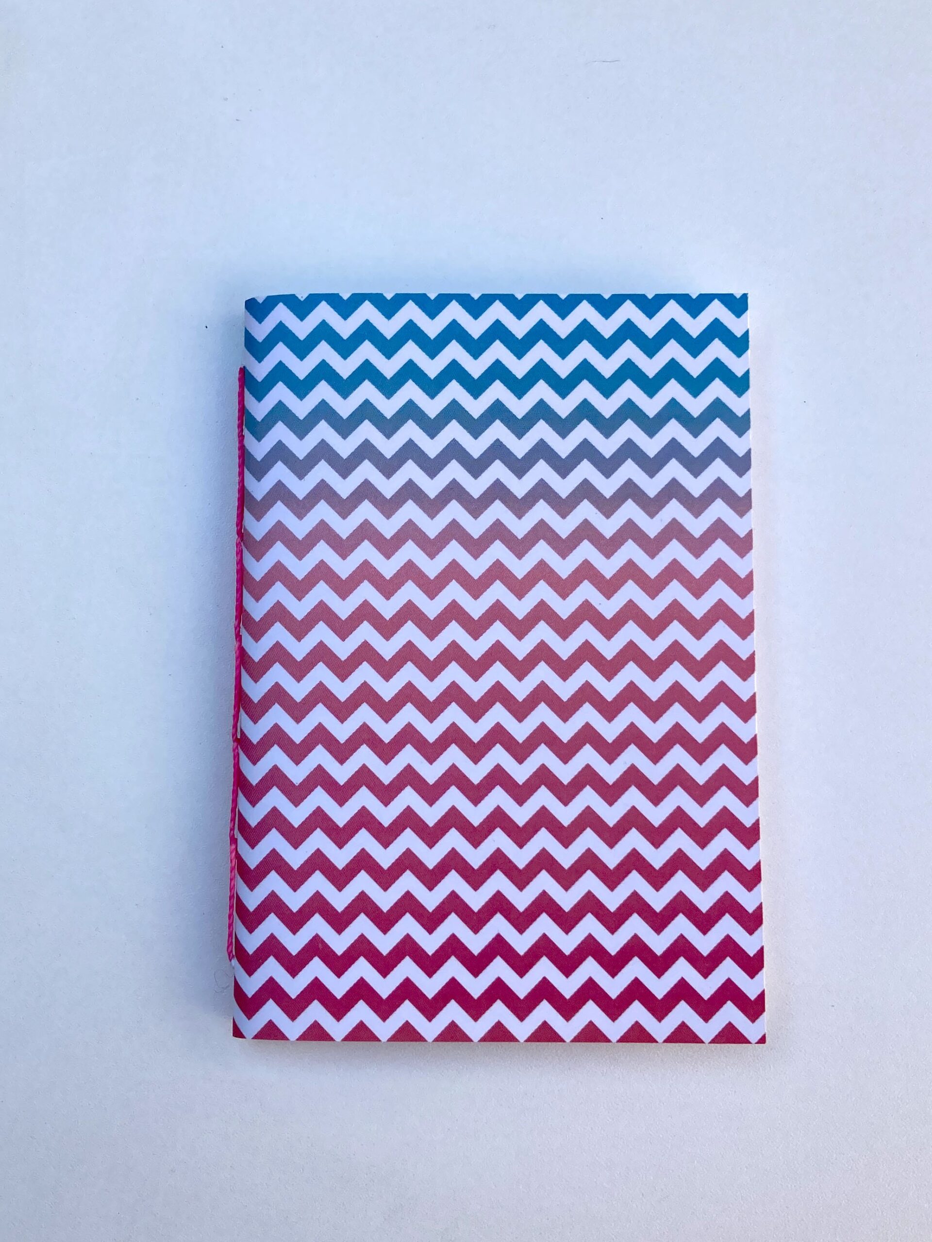 Caderno Brochura A6 Summer Fresh Chevron Pontilhado